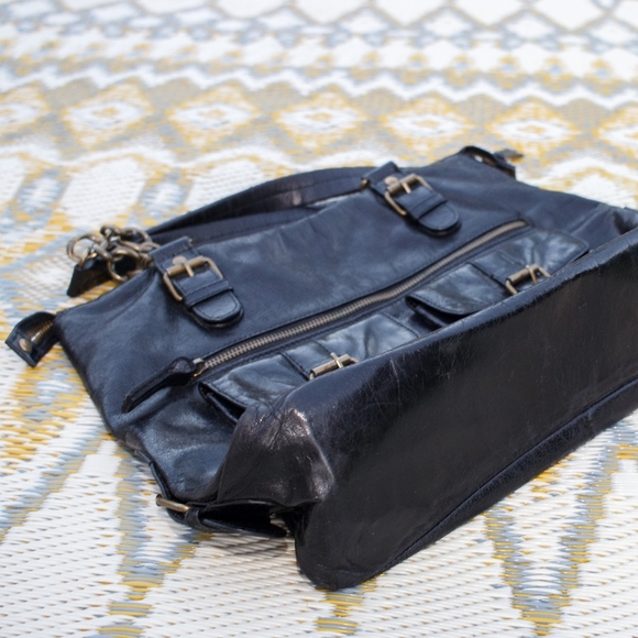 Black Leather Shoulder Bag - Picture 3 of 8